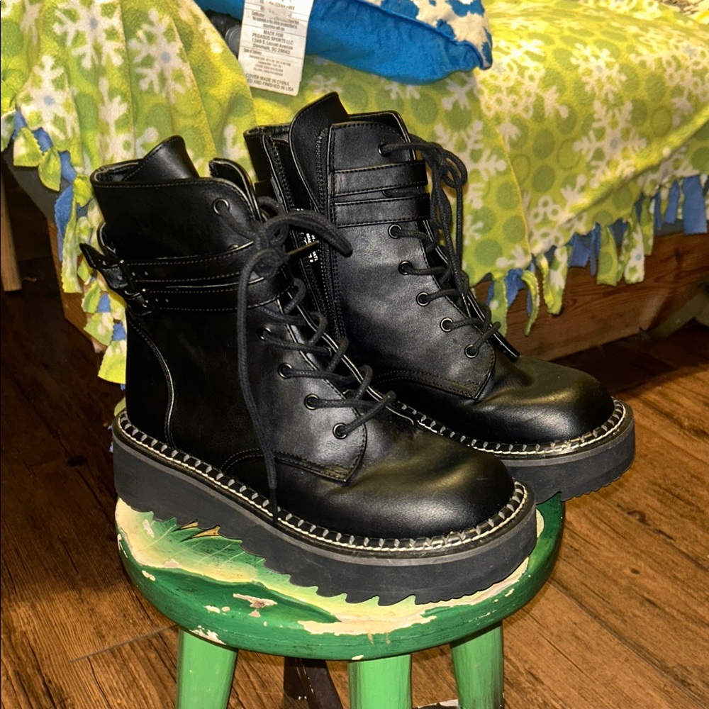 Demonia Lilith Black Platform Lace-Up Boots